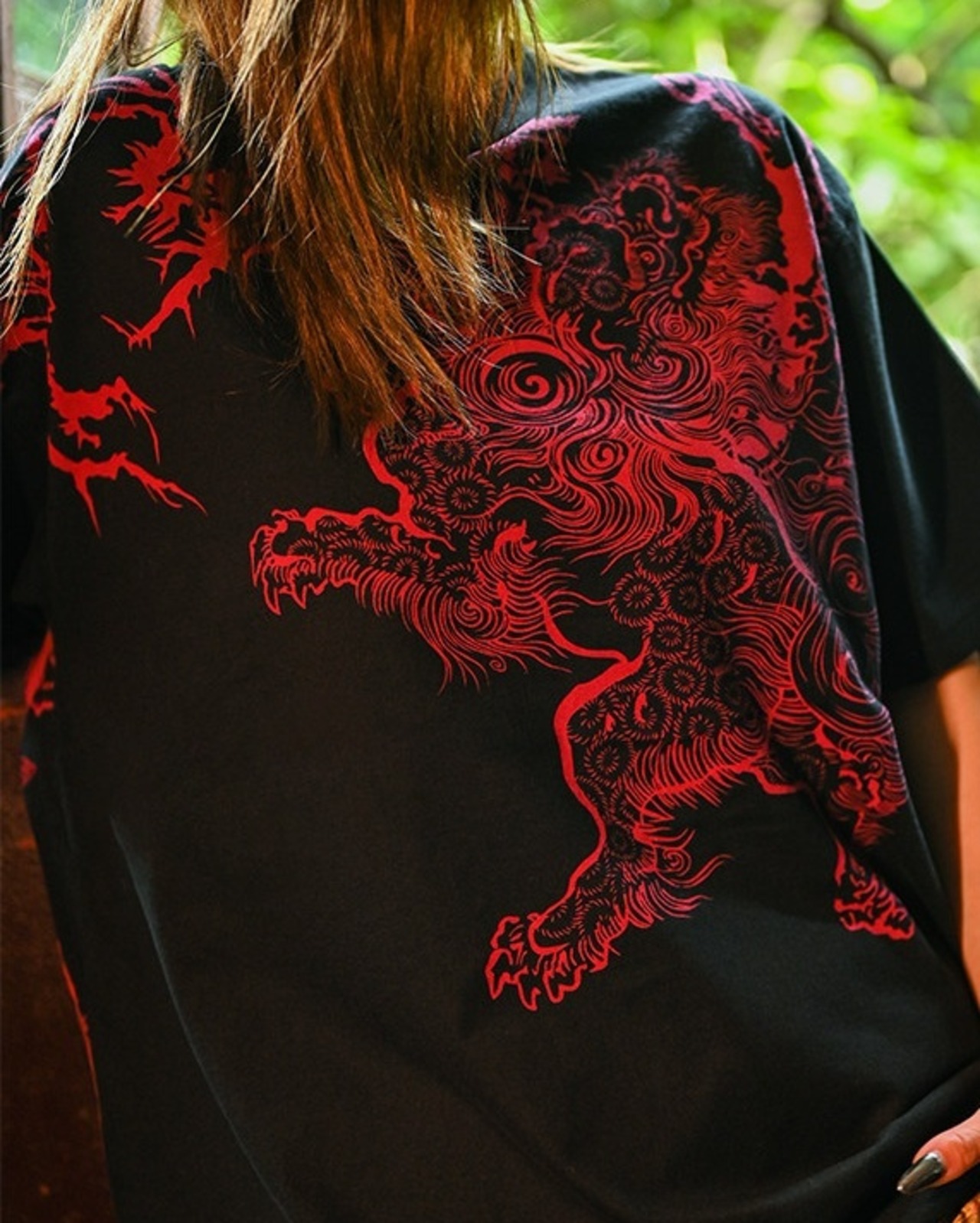 Wind Lion Peony Embroidered  T-Shirt 2color【G1020】