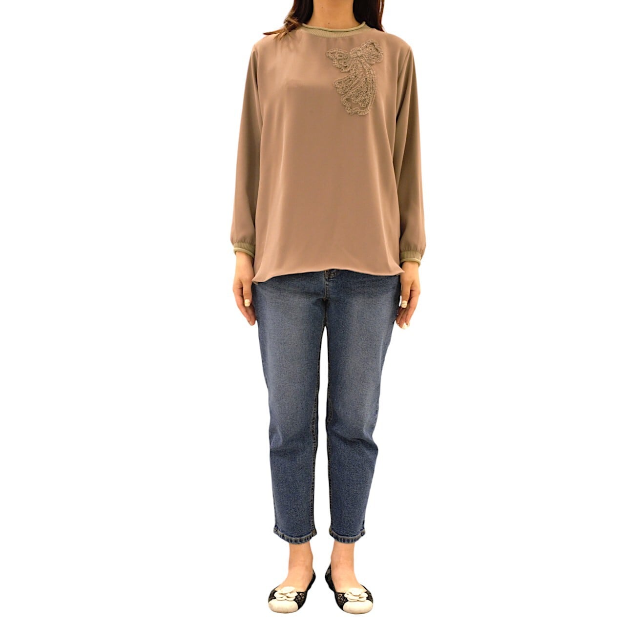 裾フレアリボン刺繍ブラウス | ENBLANC