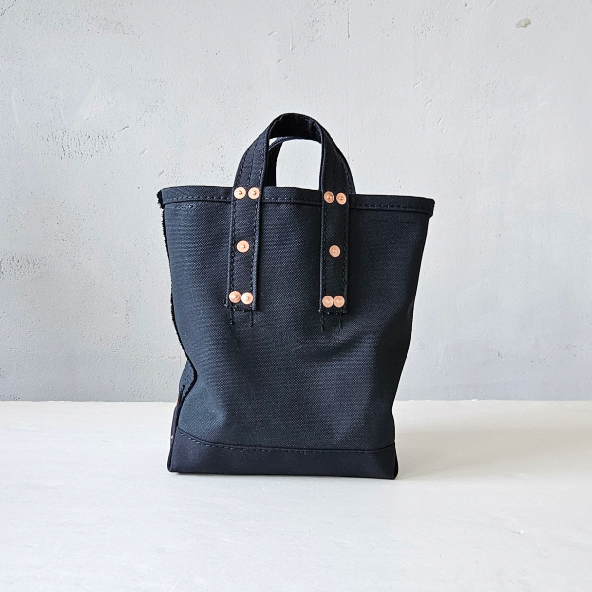 TOOL VERTICAL BLACK (XS) | P.T WORKS&DESIGN