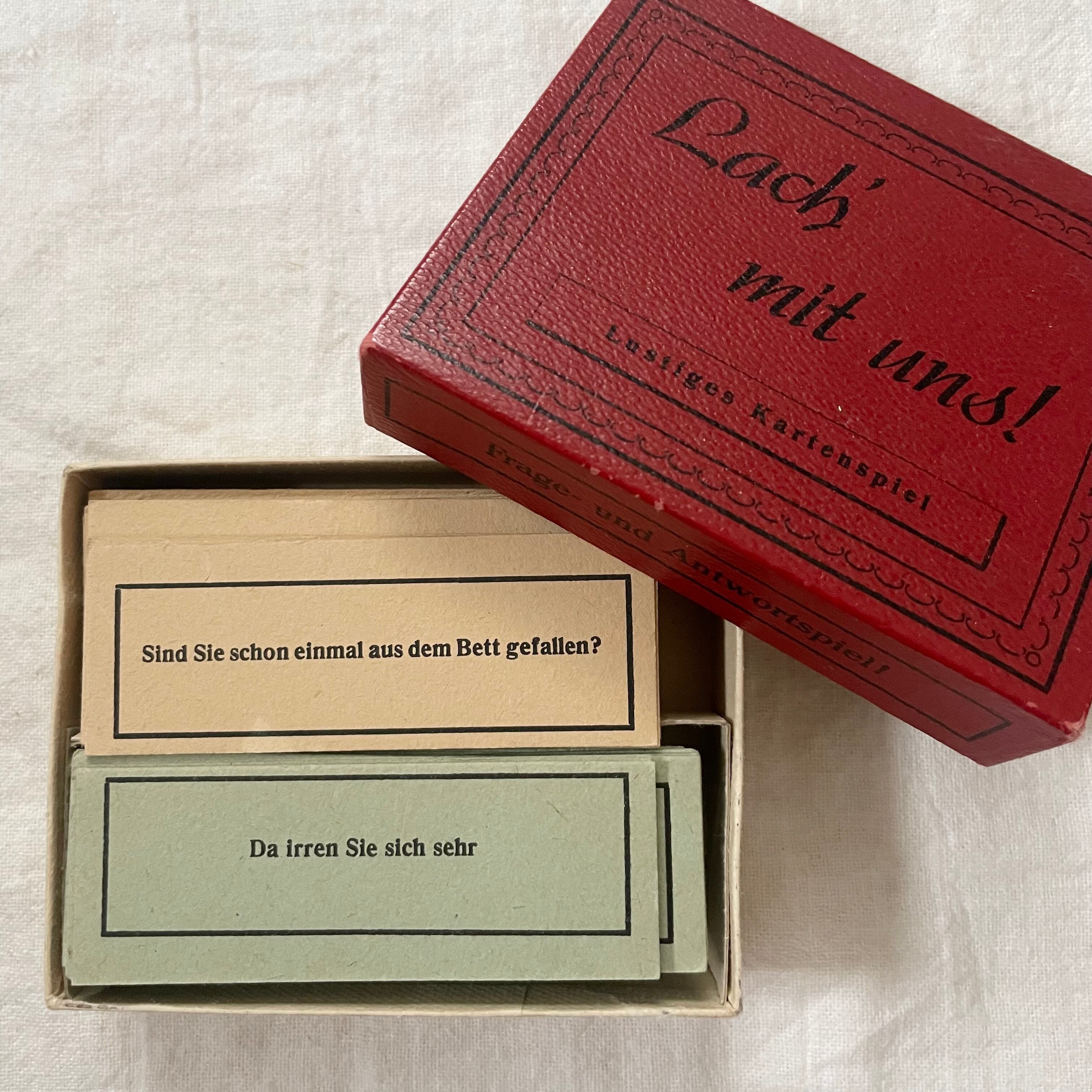 笑わせるカードゲーム