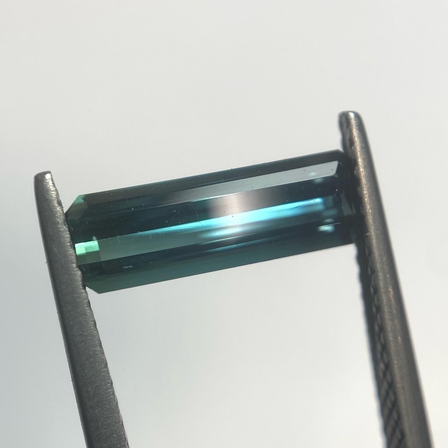 クールビューティーなパーティーカラートルマリン