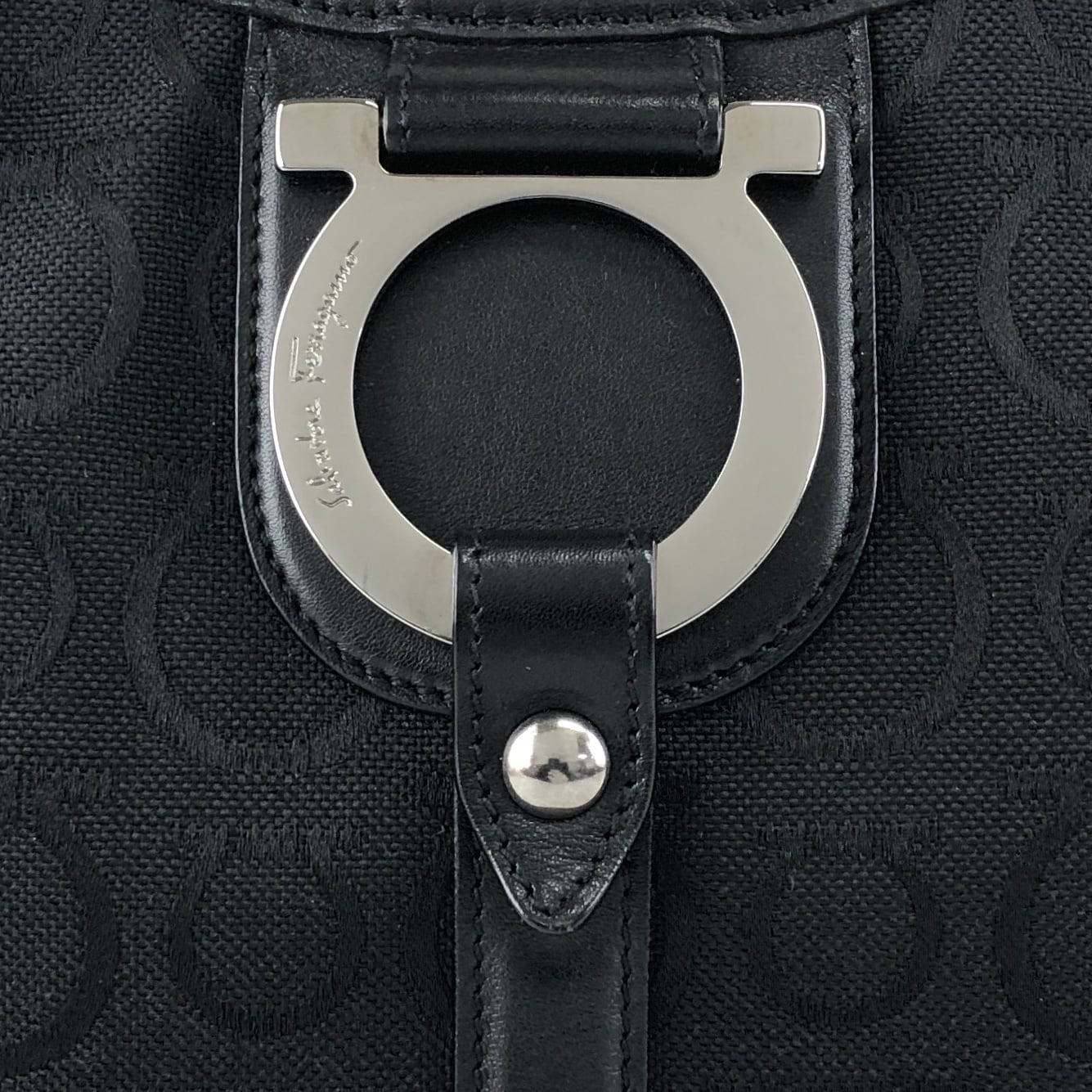 Salvatore Ferragamo サルヴァトーレ フェラガモ ショルダーバッグ
