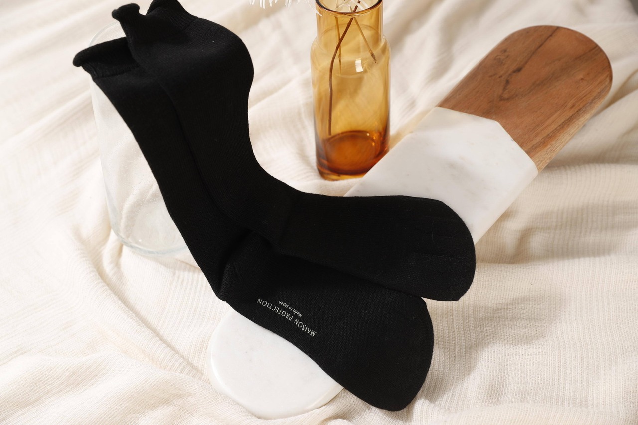 Maison Protection　Collagen silk Premium 5 finger socks