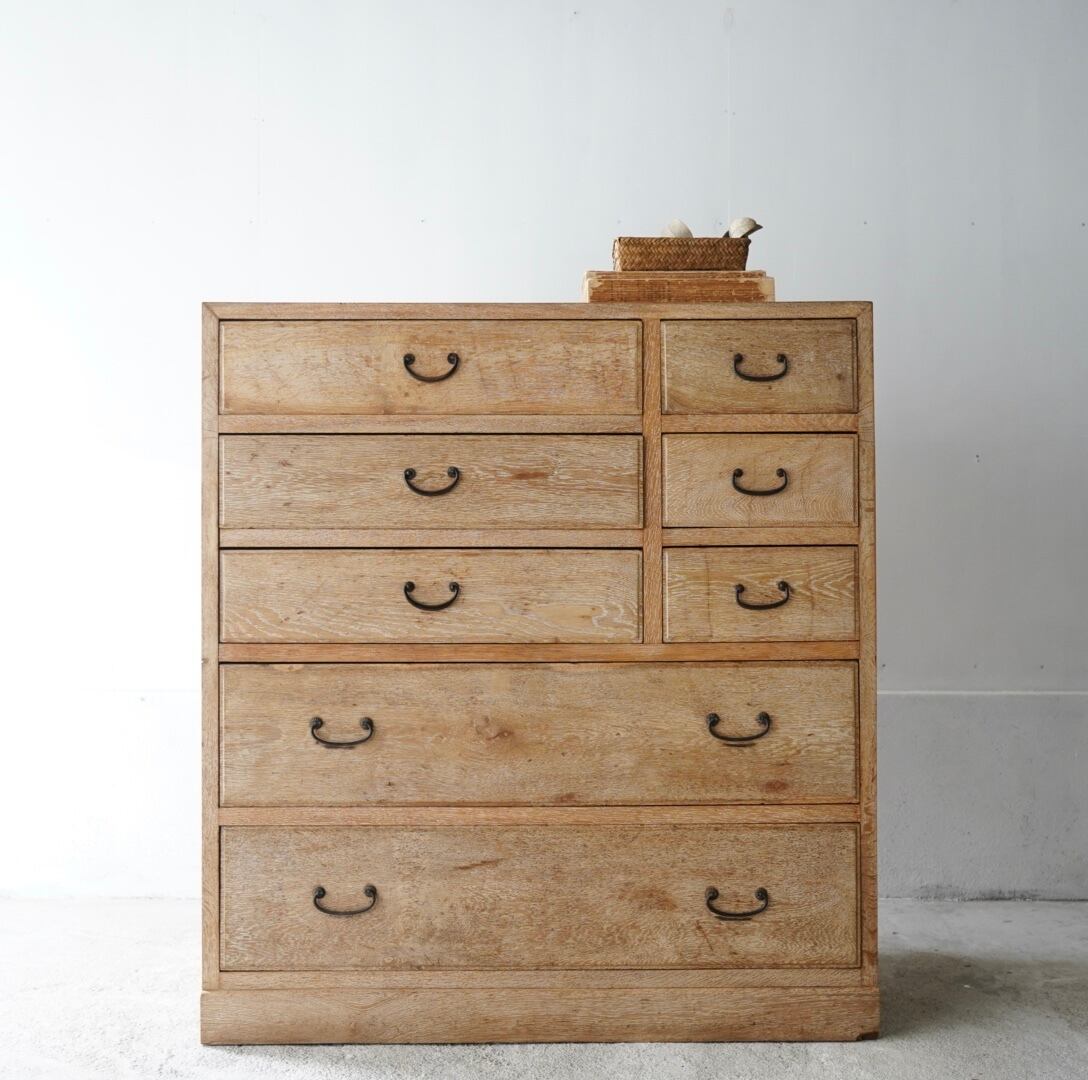 8杯の引き出しチェスト