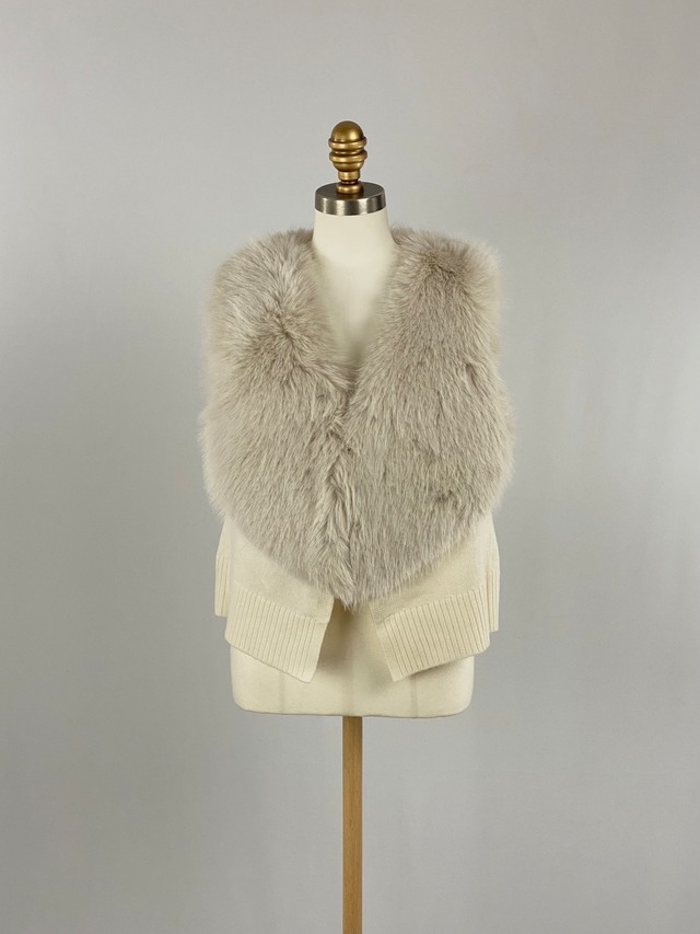 フォックスエコファーVネックニットベスト｜アイボリー｜Maglia Plus