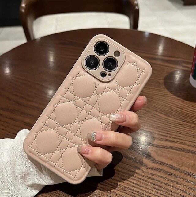 Dior ハートキルティング iPhone15pro ケース Dior ハートキルティング