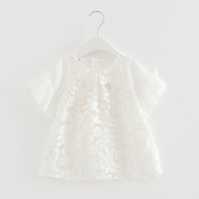 うさぎチャームのホワイトワンピース