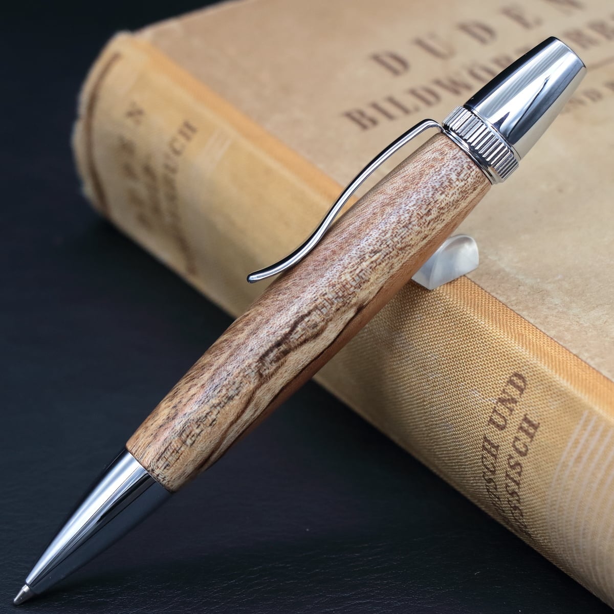 「世界三大銘木 キューバンマホガニー スポルテッド2・Chouette」木軸ペン 銘木ボールペン Viriditas ジェットストリーム芯対応