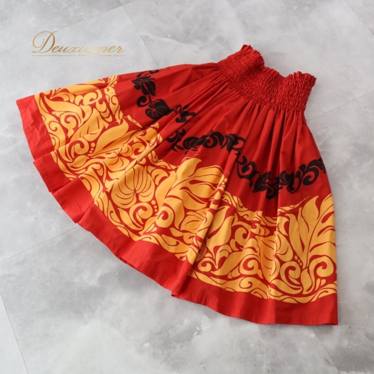 フラダンス 衣装 パウスカート レッド系 モンステラ柄 ハワイアンプリント アロハ フラ ダンス レッスン 練習 日本製 華やか 鮮やか かわいい おしゃれ シングル スカート フレア オレンジ系 ブラック系 赤 橙 黒 レディス フラダンス衣装 かわいいスカート ハワイアンコーデ リゾートファッション お洒落 ハワイアンテイスト