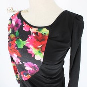 社交ダンス 衣装 スタンダード 上下セット ツーピース レッスンウェア パーティ衣装 Leirena ブラック系 レッド系 ピンク系 パープル系 ブルー系 グリーン系 イエロー系 モダン 競技 ダンス トップス スカート ワンショルダー風 フラワープリント 花柄 変形デザイン アシンメトリー風 ブラック ベース レッド フレアスカート リメイク風 スカート裾フレア ダンスレッスン 練習着 発表会 ラテンダンスではない スタンダード用 ロングスリーブ カットソー伸縮性あり ウエストゴム 伸縮素材