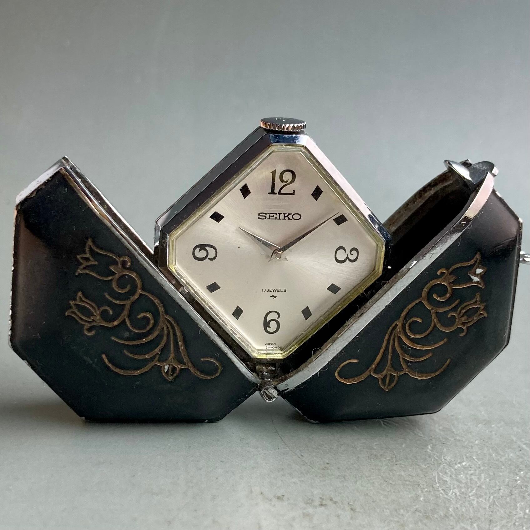 SEIKO　セイコー　桃太郎　特殊形状懐中時計　手巻き　アンティーク　希少！ SEIKO セイコー 手巻き 懐中時計 桃太郎 レトロ アンティークウォッチ