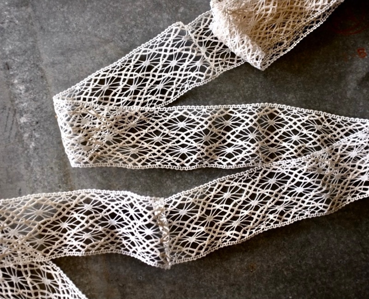 1900s フランス 8cリネン 蜘蛛の巣とアンティークレース br38mn