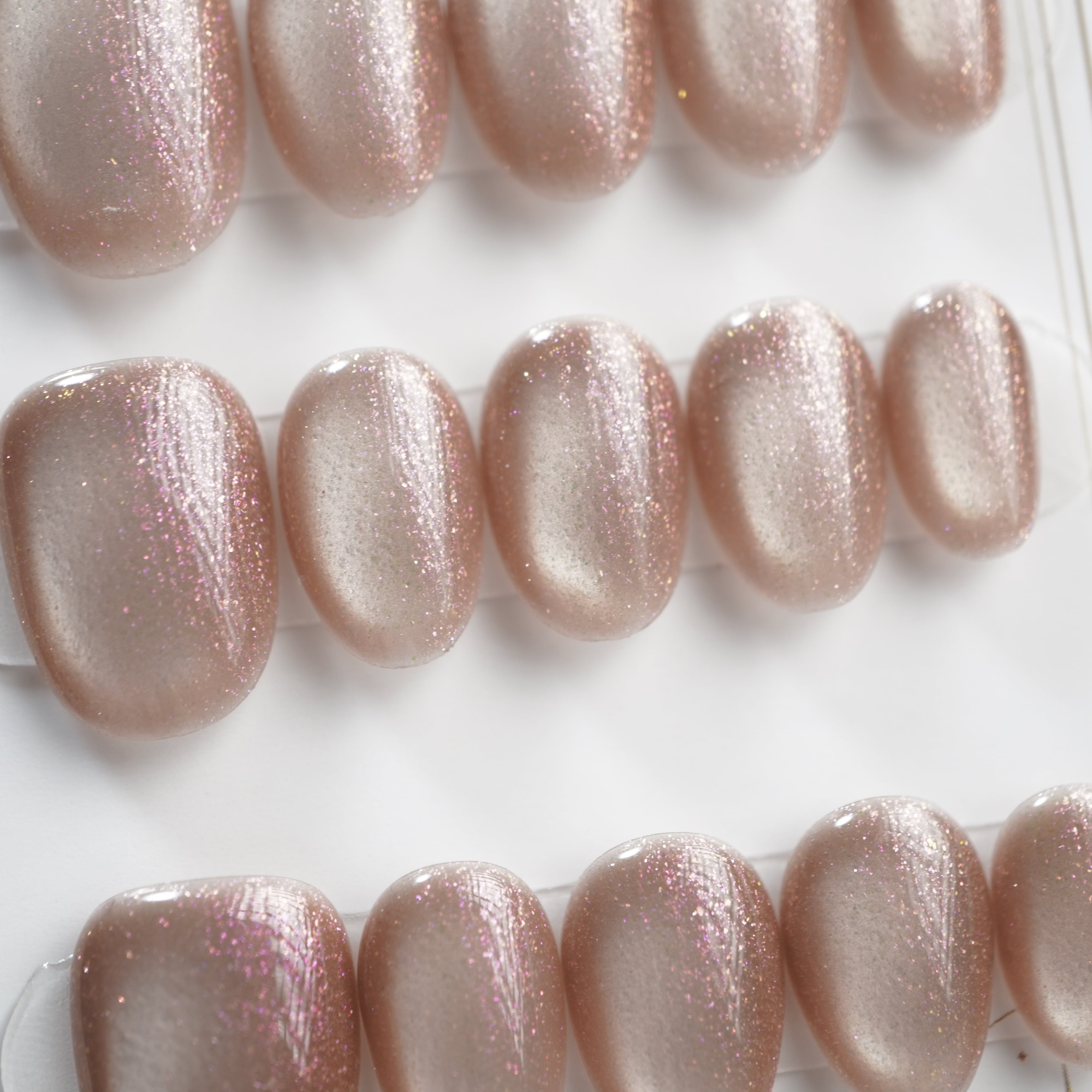 【#727】繰り返し使える【プレミアム】ネイルチップ/15枚セット/ピンクベージュ/ショート アーモンド/XX287