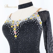 社交ダンス 衣装 ラテン ドレス ワンピース 黒 ビジュー デモ 競技 トライアル ゴールド 金 パーティ 発表会 豪華 華やか forever フォーエバー ブラック系 社交ダンスドレス パーティードレス フォーマルドレス 講演会用ドレス 高級感 競技用ドレス 大人女子用 上品 ステージ衣装 エレガント 美しいライン