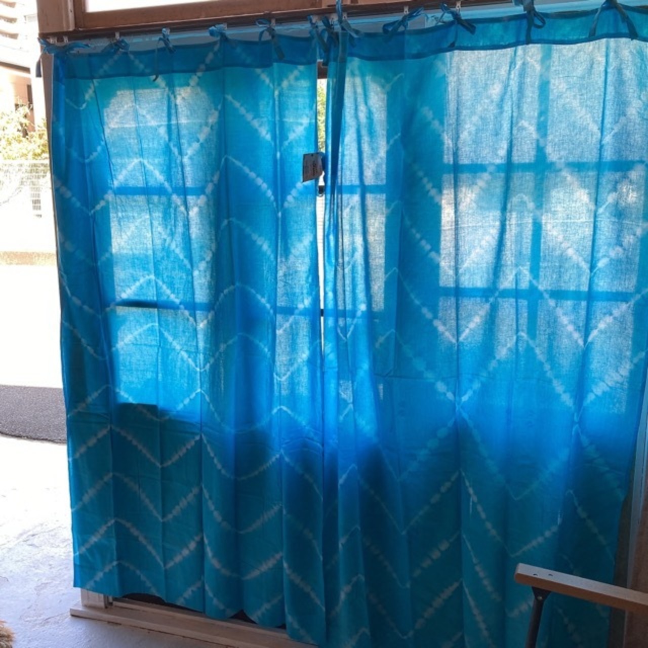 TOPANGA Homefurnishing　シボリカーテン　W110xH200cm　青