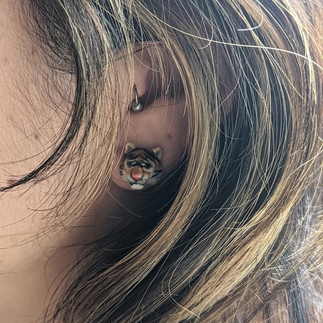 【Nach】　Tiger earrings