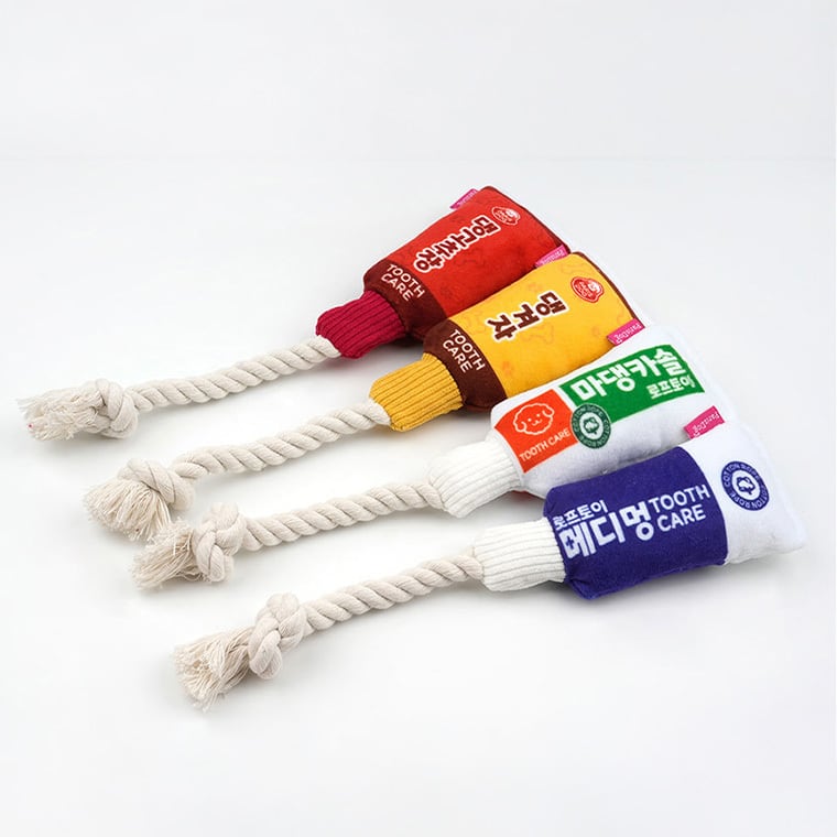 funny tube rope toy 4color / 犬 おもちゃ ロープ トイ 犬用 カシャカシャ 噛む 音が鳴る 鳴き笛入り 可愛い わんちゃん おもちゃ ストレス解消 韓国 ペット用品