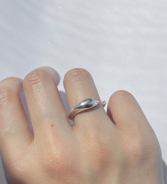 leaf drop diamond ring | JÄRVI
