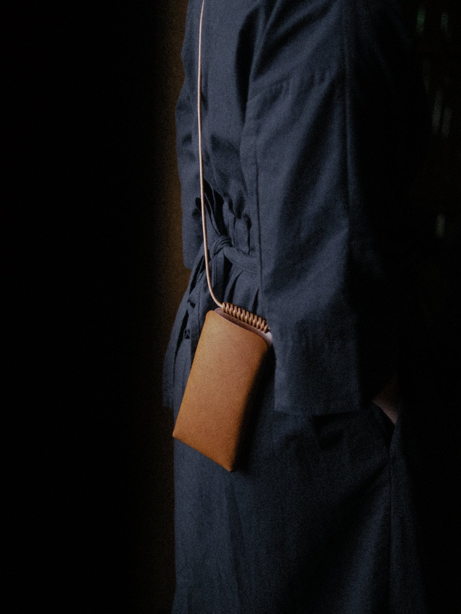 【予約】KAMARO'AN Woven Iphone Pouch BLACK /Chestnut/ALLBLACK
