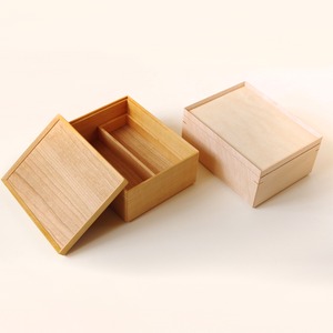 手許箱（てもとばこ） Box to keep valuables