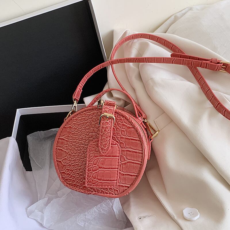 テクスチャ小さなバッグ女性バッグ2020新しい夏の野生のワニ柄ショルダーメッセンジャーバッグネット赤小さな丸いバッグ Tiancai_Wing_Bag1689075