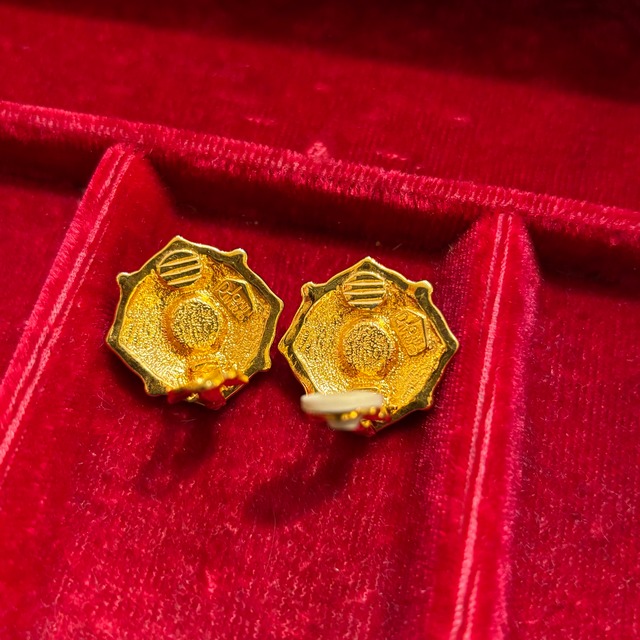 vintage “JOAN RIVERS” earrings