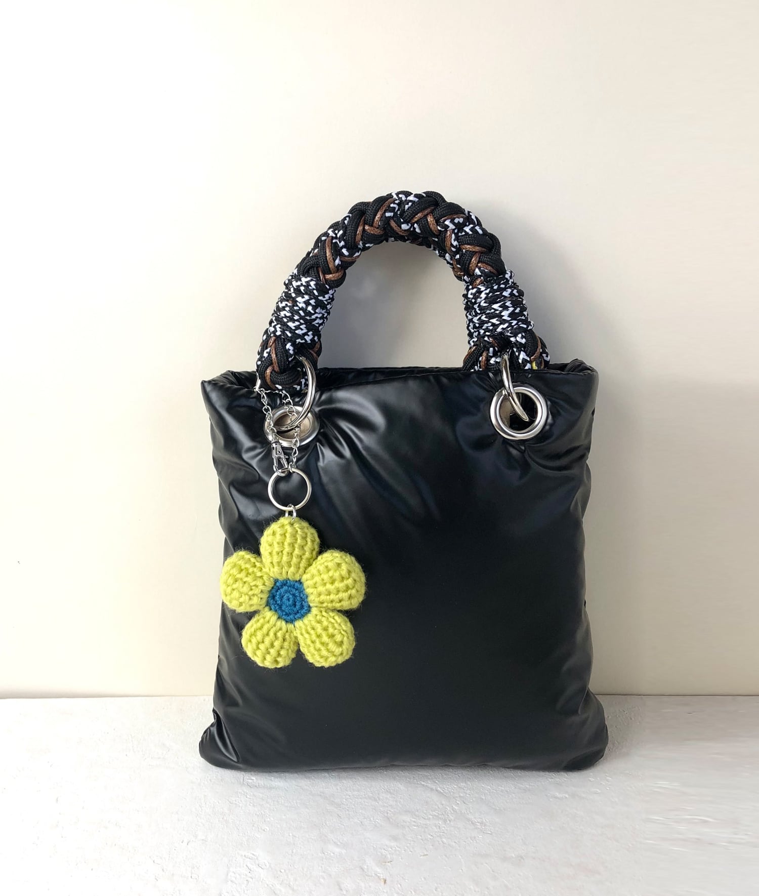 ぷっくりお花のカラフルバッグチャーム | Te 手 / deuxplan