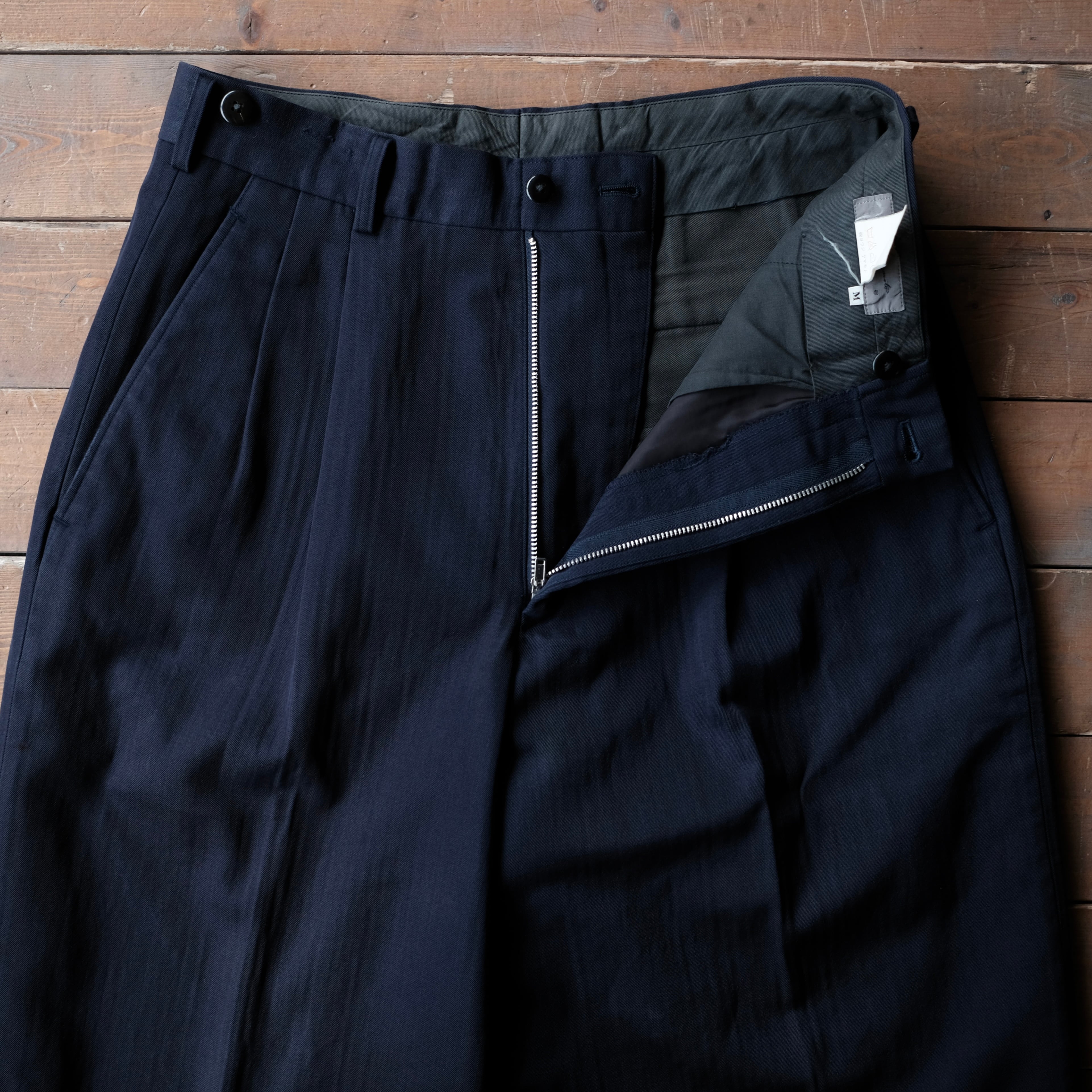 yohji yamamoto POUR HOMME NAVY WOOL GABARDINE SLACKS | safarionline