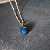 雑誌掲載【信楽焼】至高の蒼玉ネックレス　蒼玉シリーズ　陶器　伝統工芸　青　サファイア　スタッド　華奢　シンプル