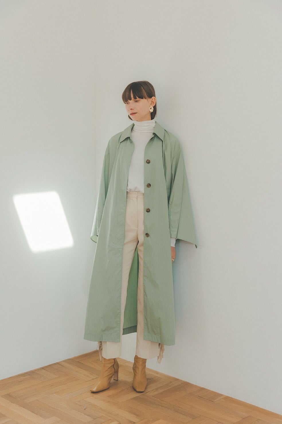 CLANE / ステンカラーコート/1/22SS/バックフリルシングルコート/グリーン/12101-0022/クラネ CLANE : BACK FRILL SINGLE COAT 12101-0022 | id アイディー