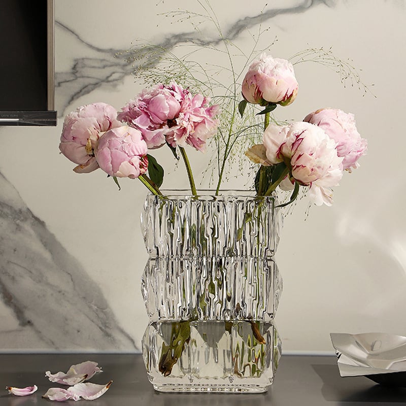 ダイヤモンドカット調 クリスタルガラスの花瓶 | Russel 海外