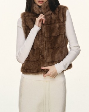 フェイクファースタンドカラーベスト 2color A0825