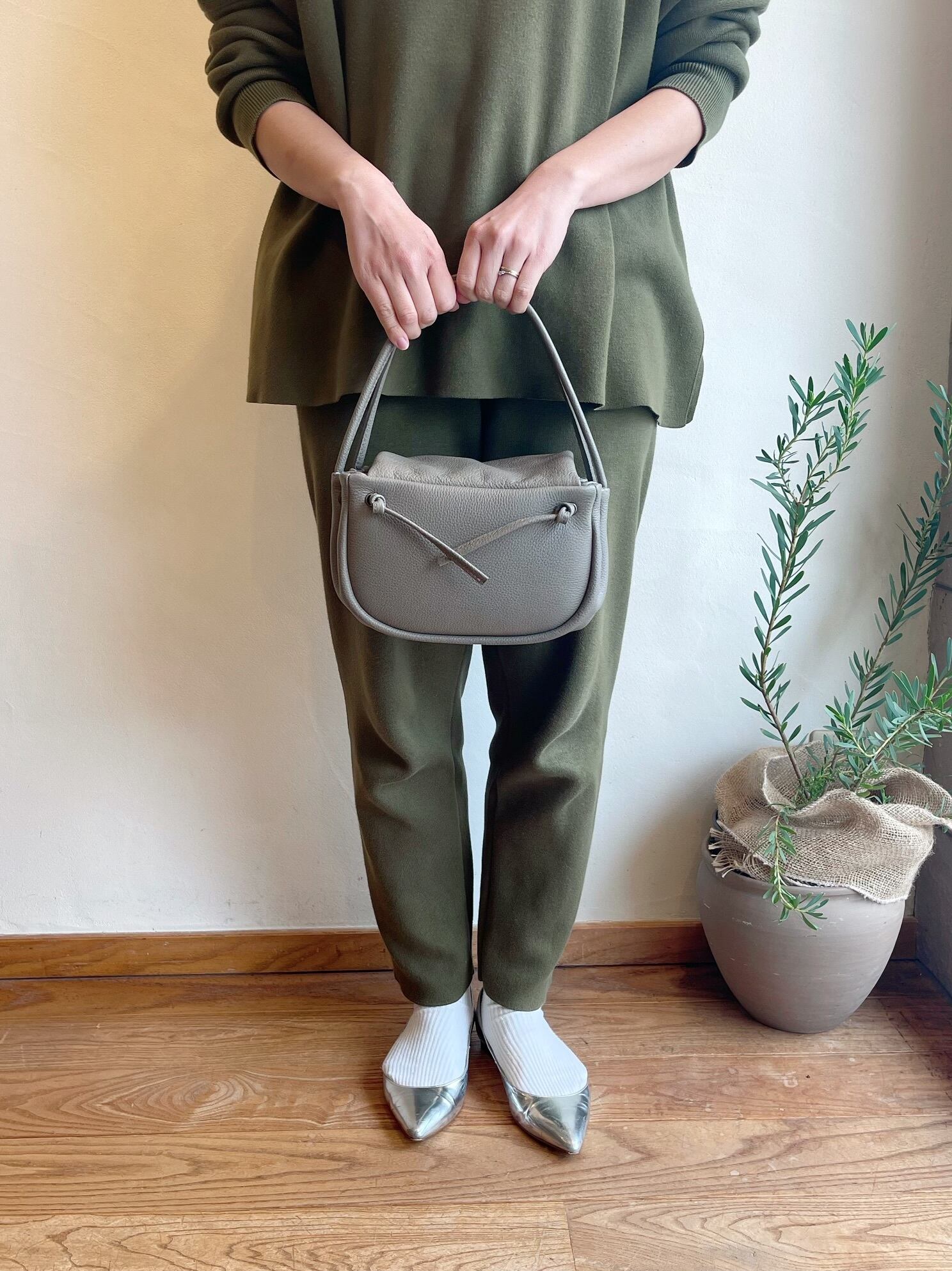 エバゴス フニュシュリンク アコーディオンバッグ