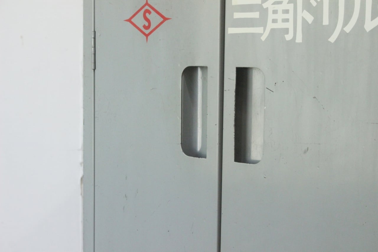 ヴィンテージ インダストリアル ツールキャビネット ツーリングラック 升目 ヴィンテージ インダストリアル ツールキャビネット ツーリングラック