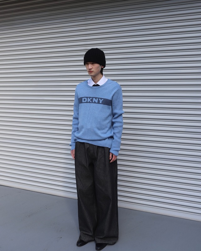 DKNY long sleeve logo knit