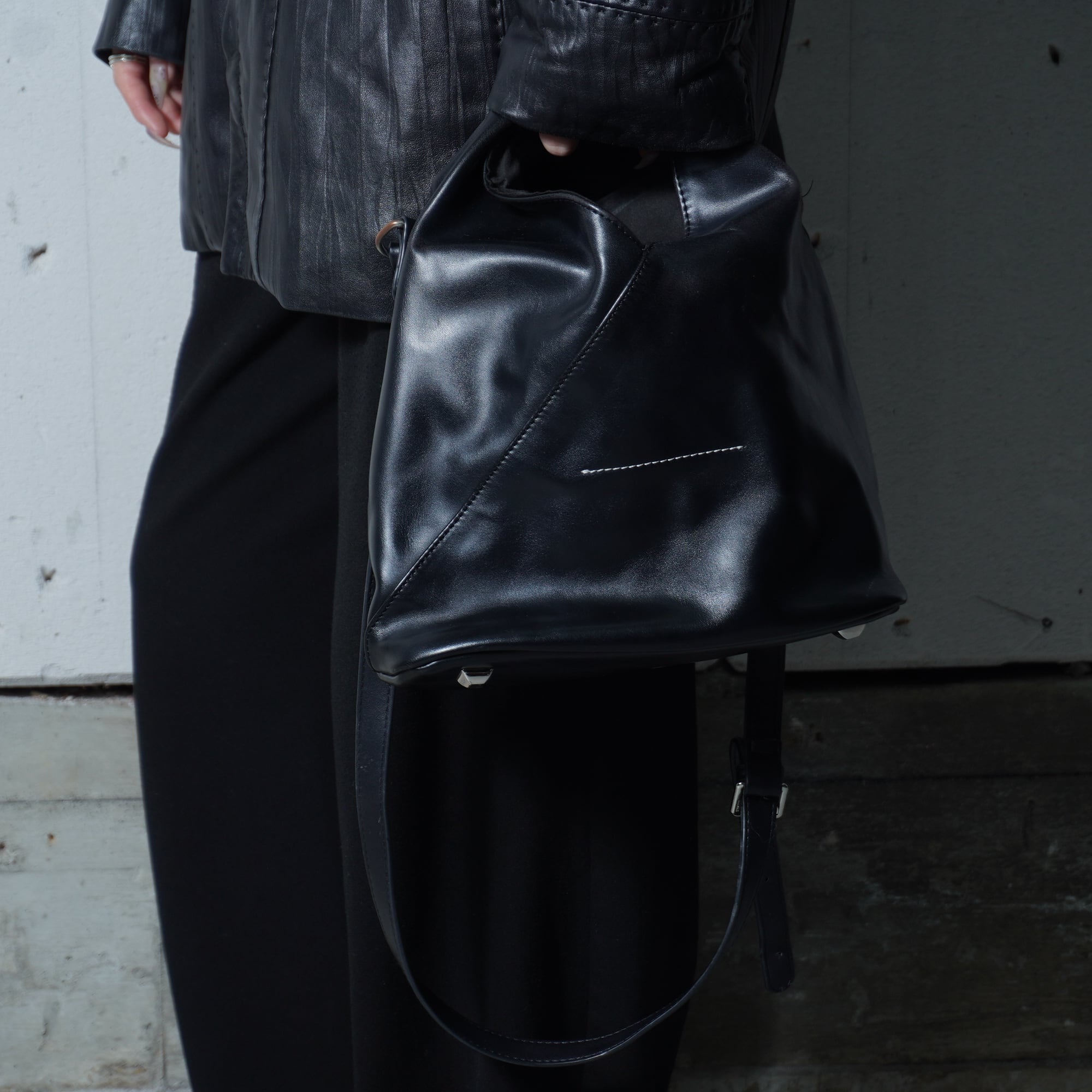 マルジェラ　2wayバッグ　ショルダー　黒　レザー　ハンドバッグ　MM6 Maison Margiela】メゾンマルジェラ MM6 2WAYレザーショルダー