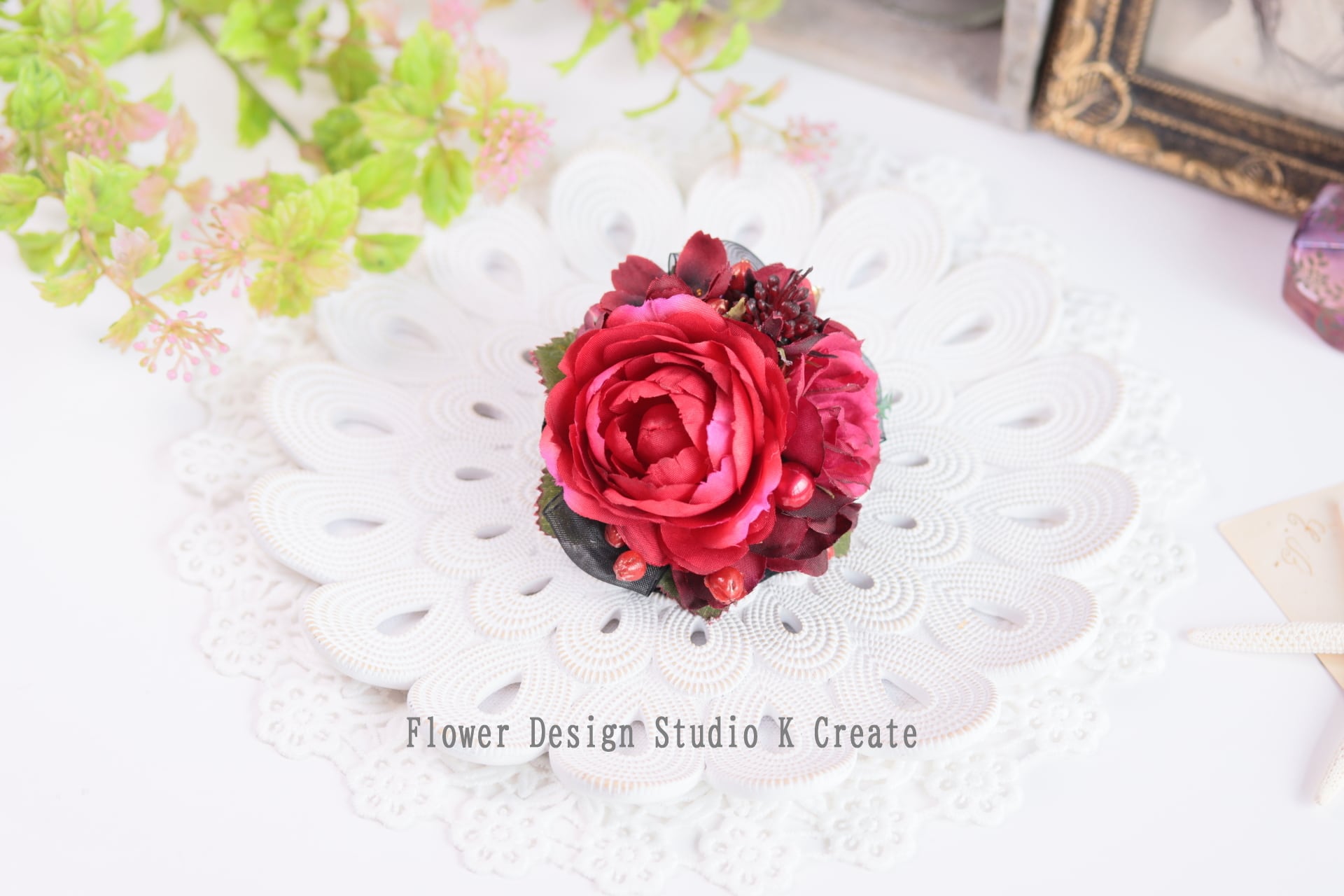 赤い薔薇とリボンのコサージュ 結婚式 発表会 フォーマル 七五三 発表