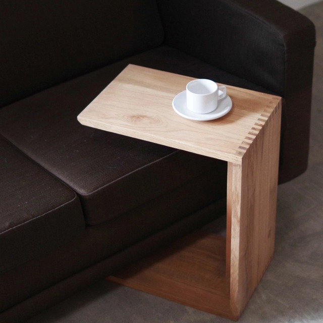 ST OAK SIDE TABLE