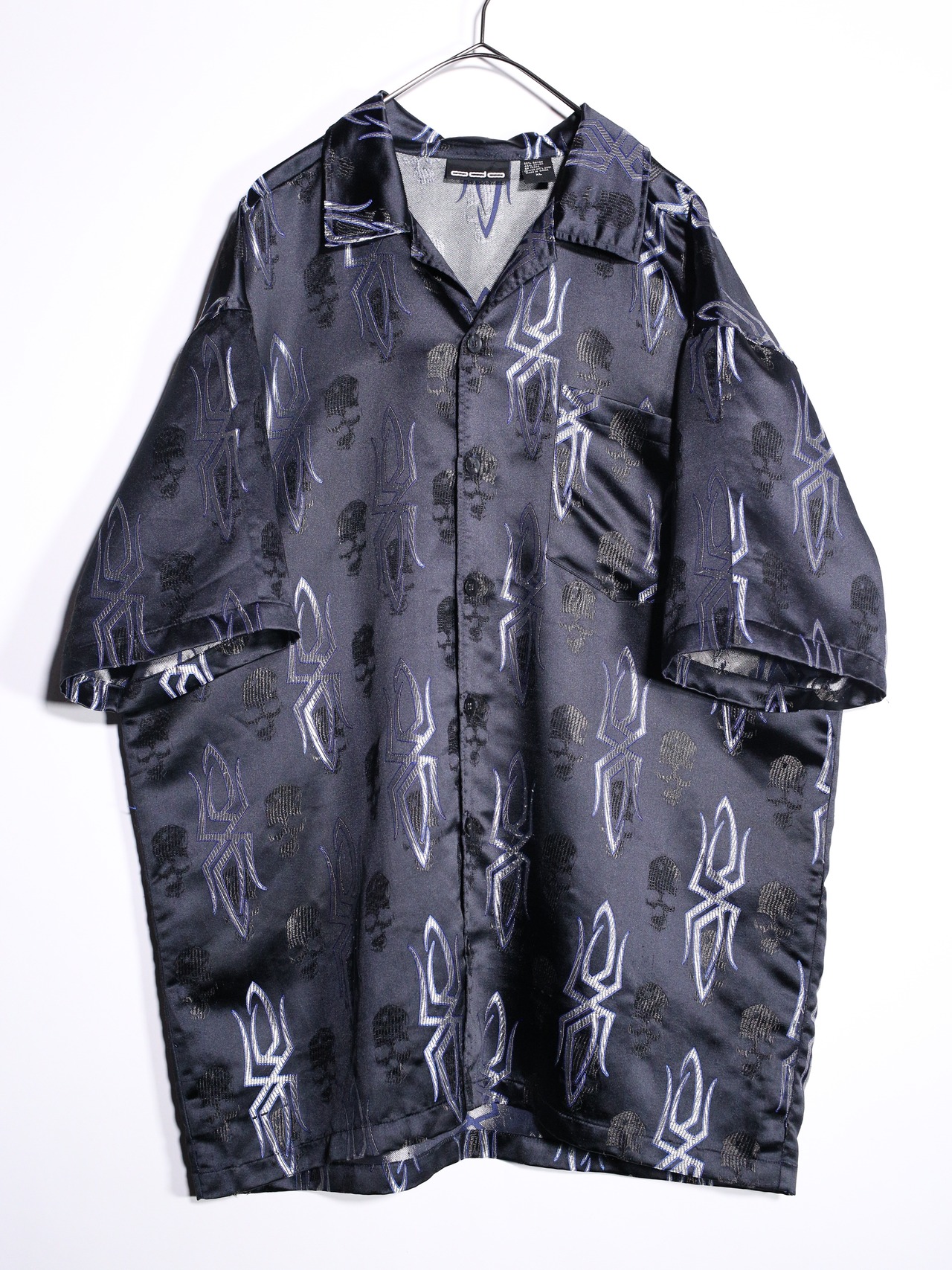 glossy fabric spiky skull pattern oversize s/s shirt - 7