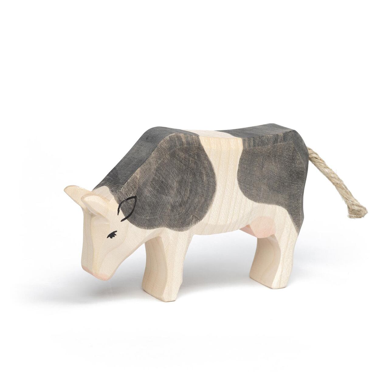 オストハイマー  牛 黒(食べている)