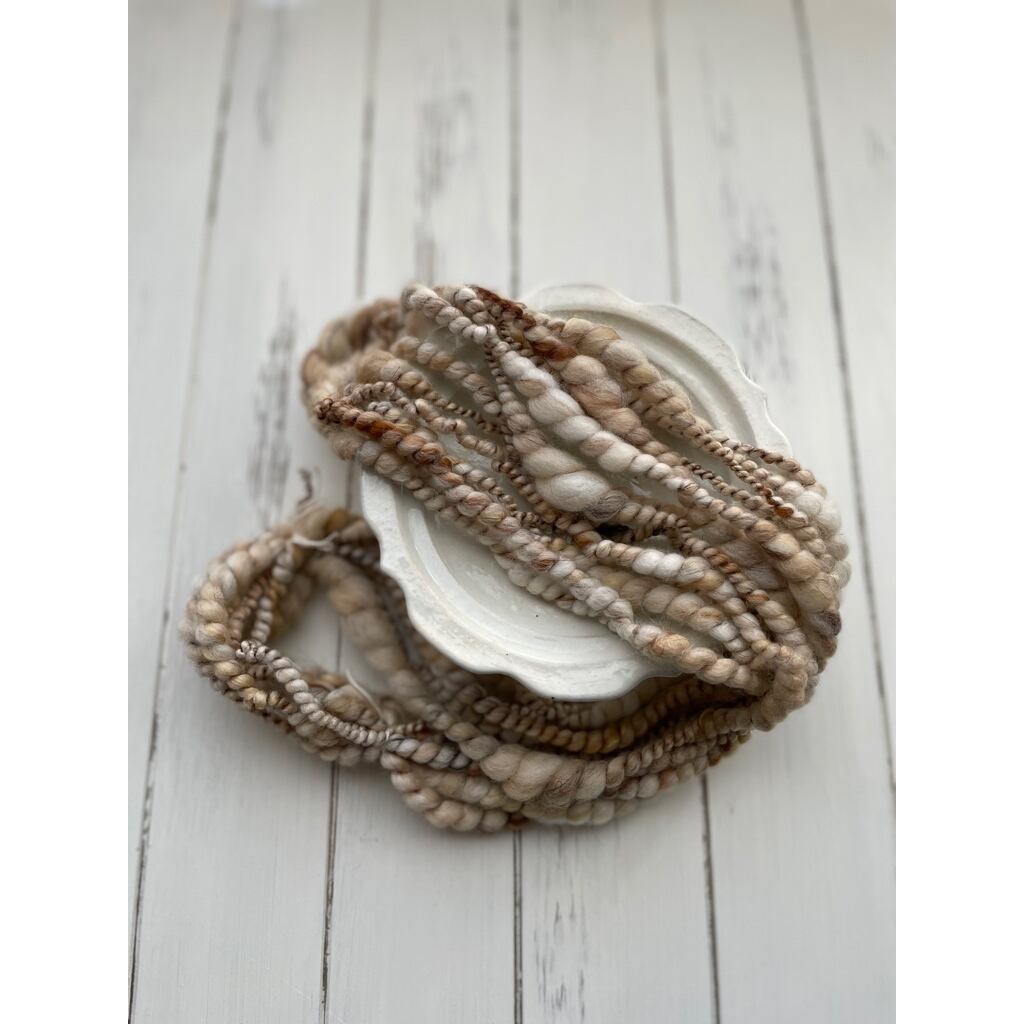 アートヤーン  手紡ぎ糸【22-0104】