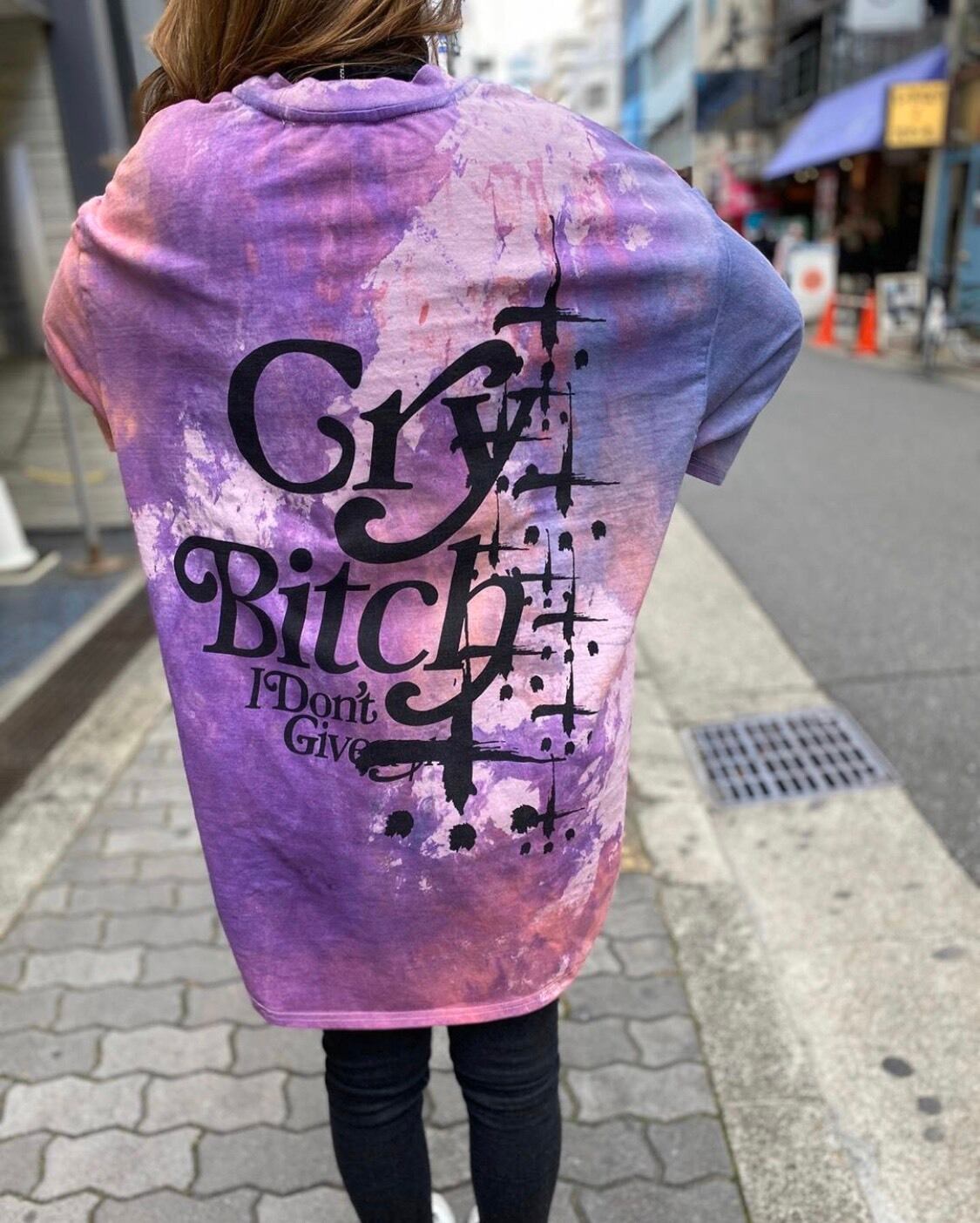 cvtvlist カタリスト cry bitch Tシャツ  オーバー