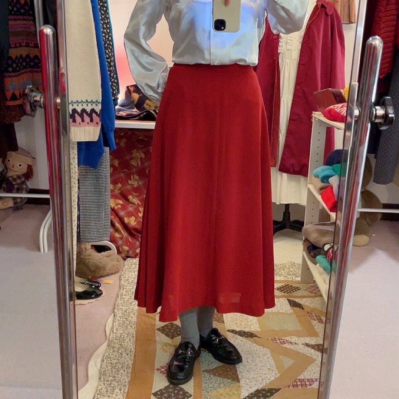 red seams flare skirt