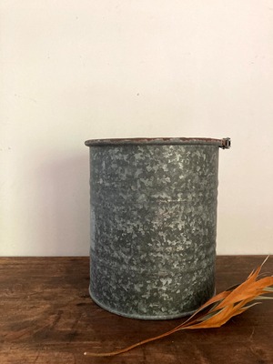 サビ感が格好いいレトロなブリキ缶　(古道具)