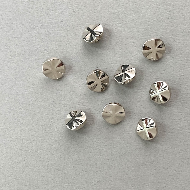 十字ラウンドシルバーボタン（11.5mm）