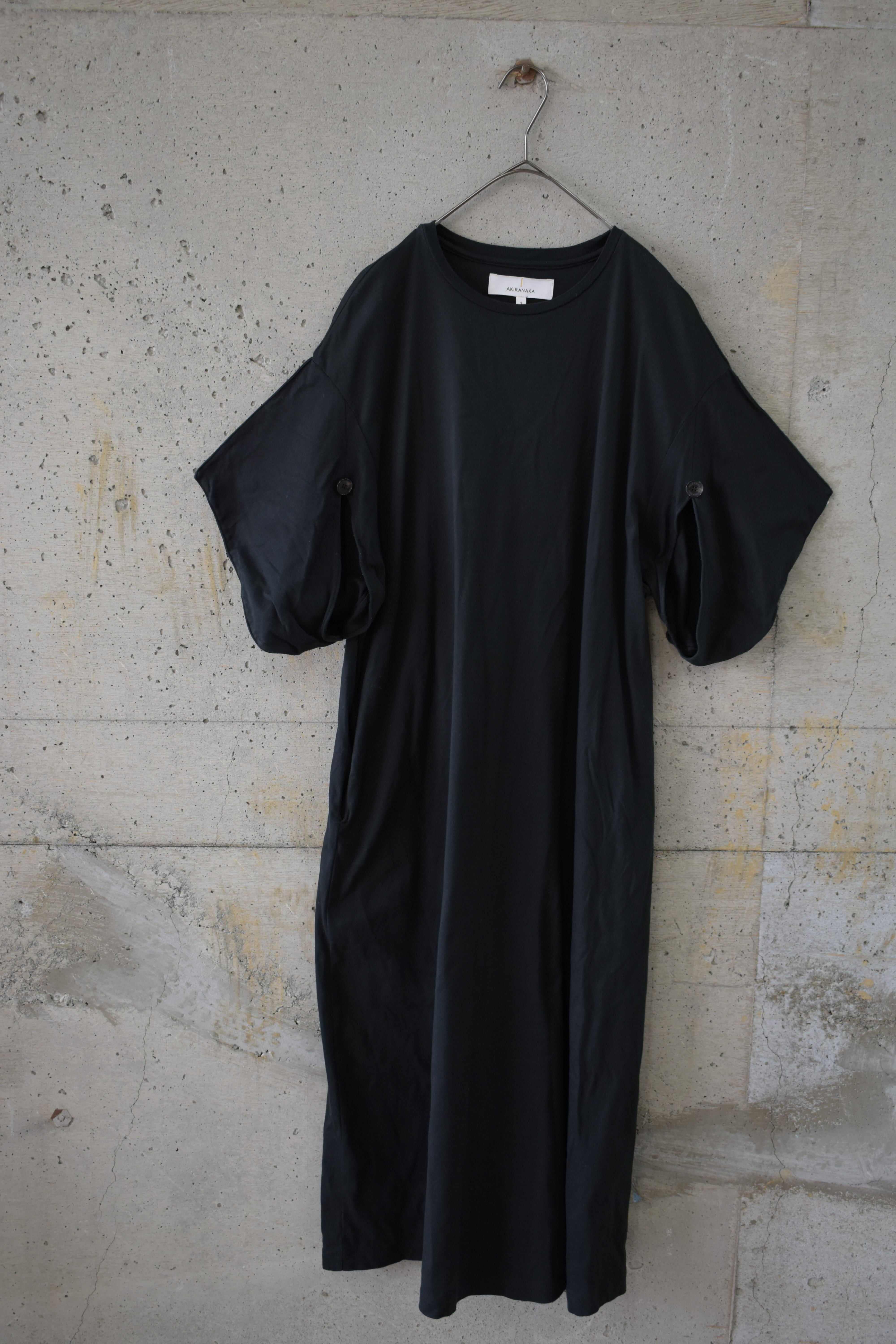 Sleeve design black dress
