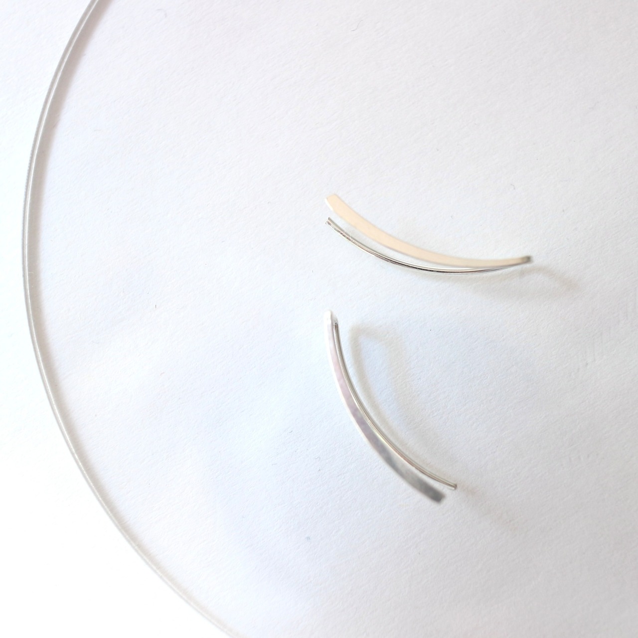 シングルラインイヤーカフ