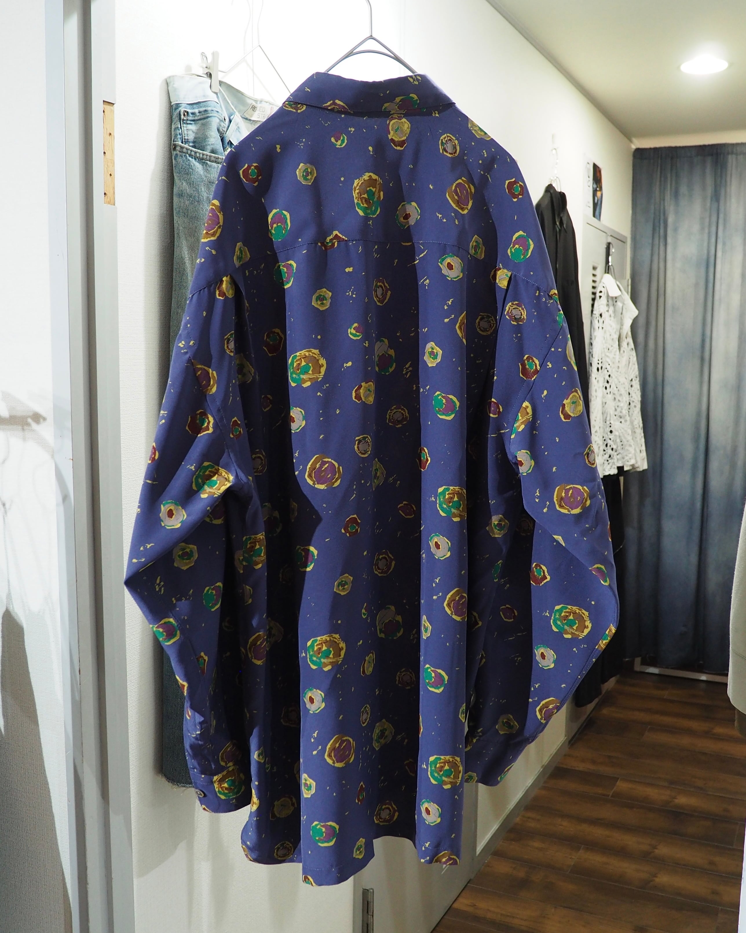 1990s Colorful Popcorn All Over Pattern Vintage Drape Shirt