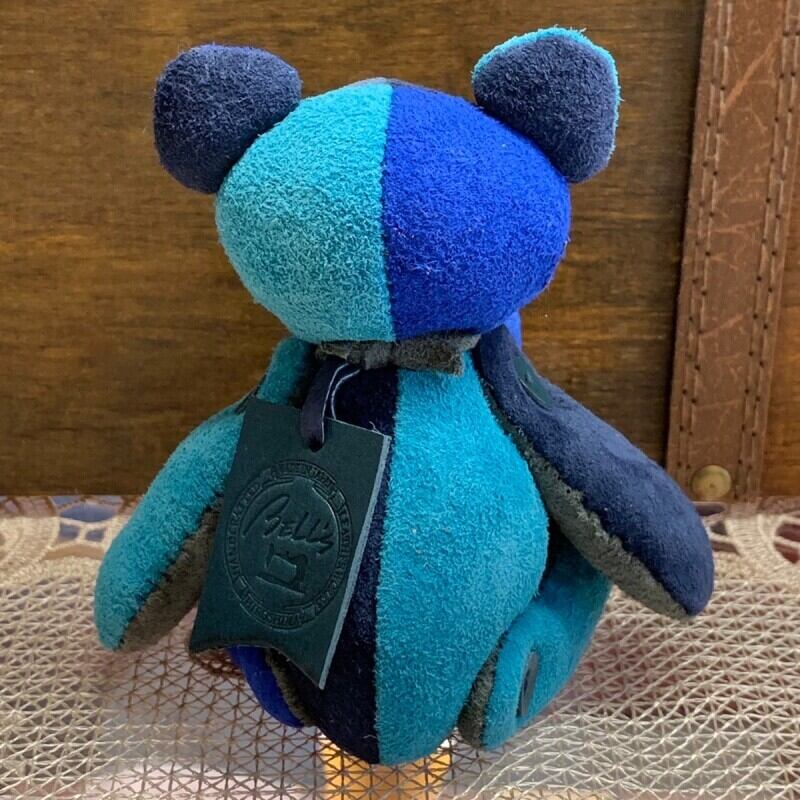 ピッグスウェードベルベア★端革を使ってアップサイクル「ベルズベア」写真の1点販売です　カラフルブルー系