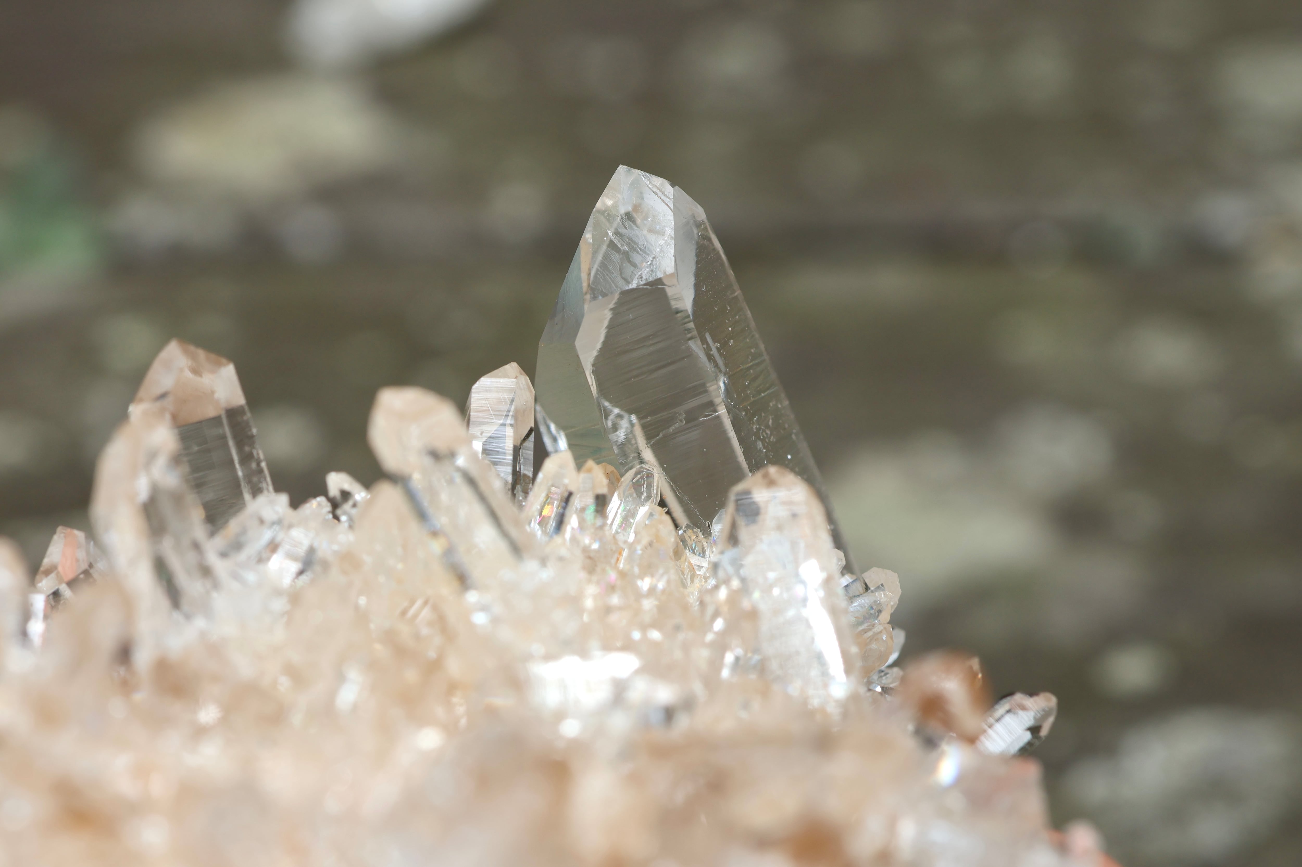 ヒマラヤ水晶 マカルー産 | 石垣島の夜光貝とヒマラヤ水晶 Laphus